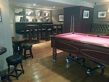 Holland Arms Hotel Gaerwen Zewnętrze zdjęcie